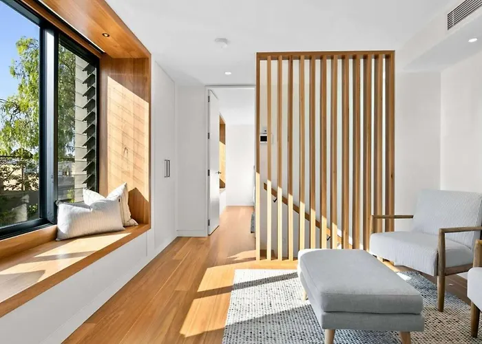 Impeccable 3-Bed Home Near The Beach